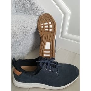 MENS 10.5 JOHNSTON & MURPHY NAVY SWADE SNEAKERS